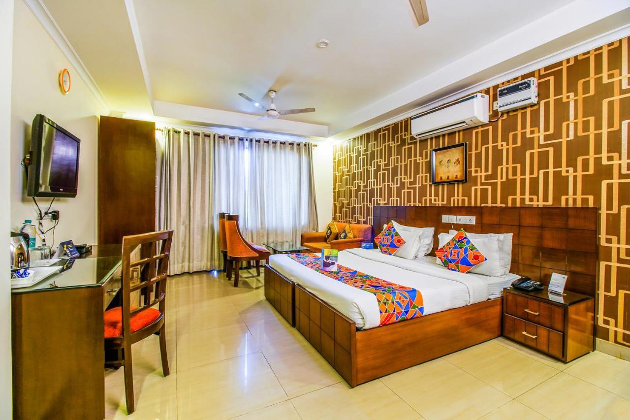 Fabhotel Signature Plaza Нью-Делі Екстер'єр фото